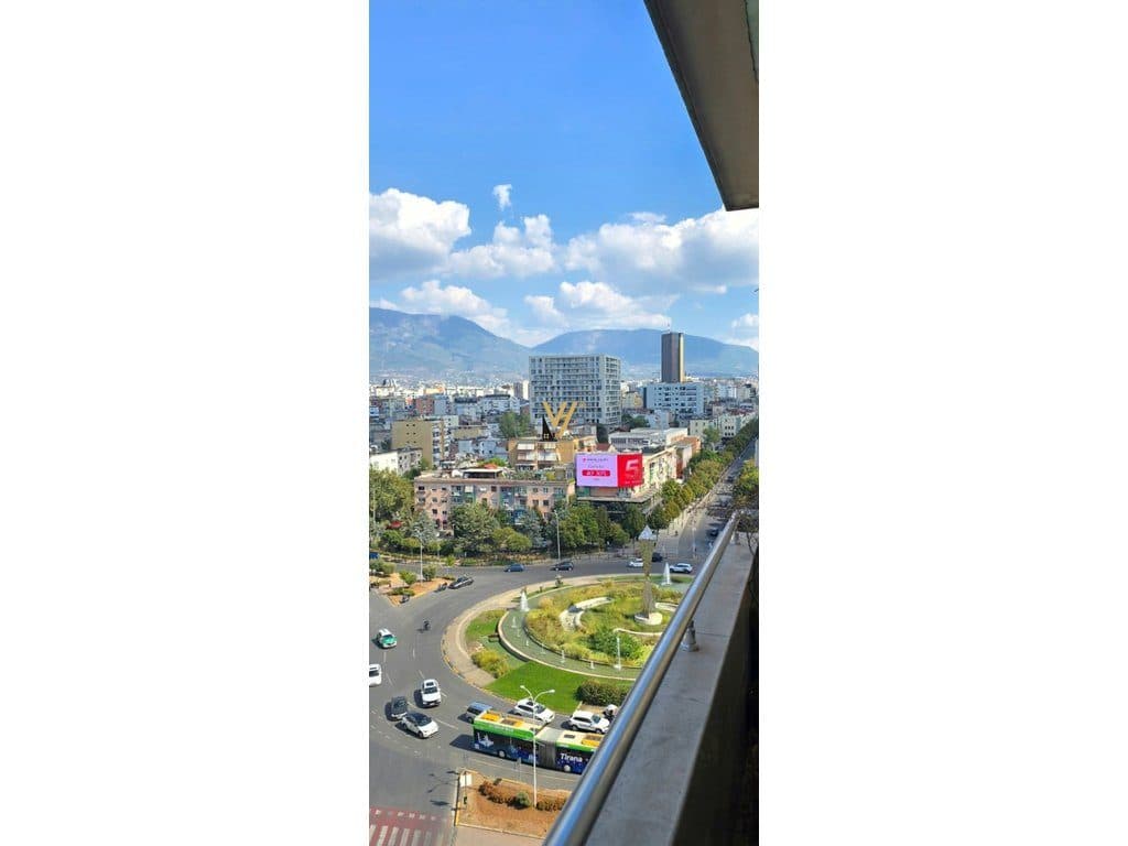 JEPET APARTAMENT 1+1+BLK ME QIRA TE ZOGU I ZI 800 EURO