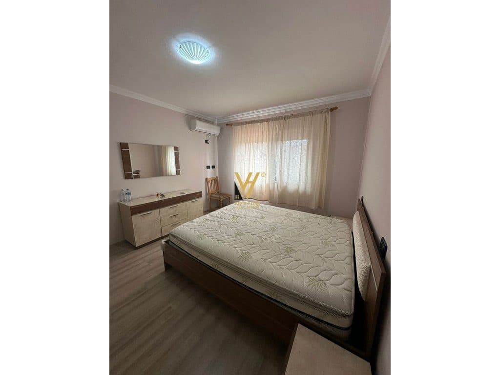 JEPET APARTAMENT 1+1 ME QERA NE MYSLYM SHYR 60.000 LEKE 3