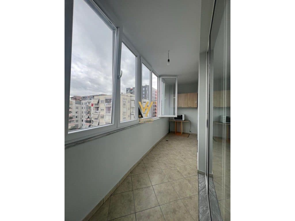JEPET APARTAMENT 1+1+BLK ME QERA TE KOMUNA E PARISIT 55.000 LEKE 4