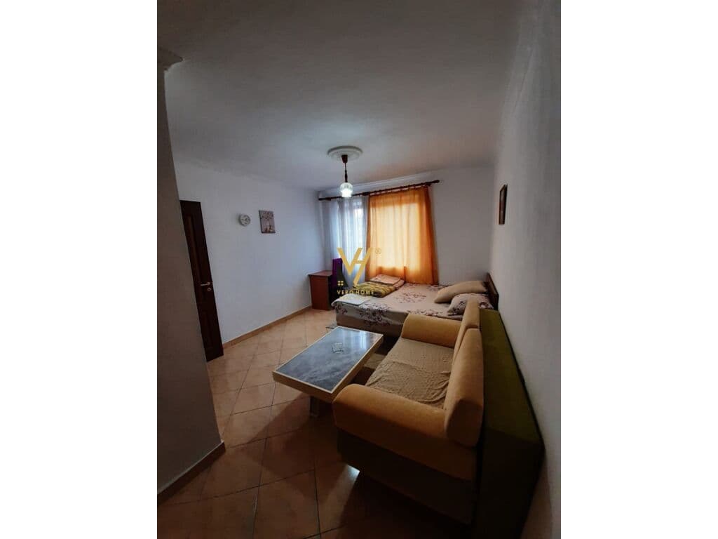 Jepet Apartament 2+1 me qera te Pediatria 70 m2