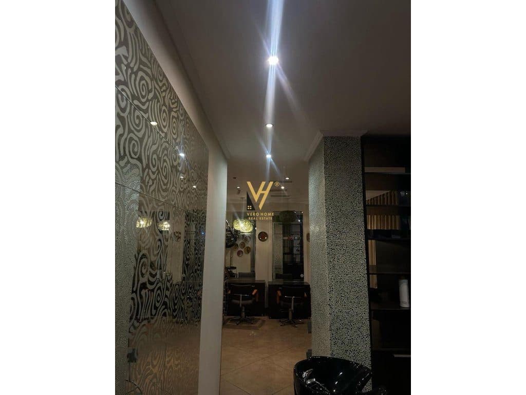 JEPET AMBIENT PARUKERIE ME QERA TE RRUGA E ELBASANIT 35.000 LEKE 3
