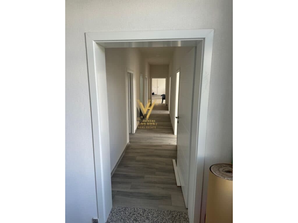 JEPET AMBIENT 220 M2 ME QERA NE PASKUQAN 5.000 EURO 4