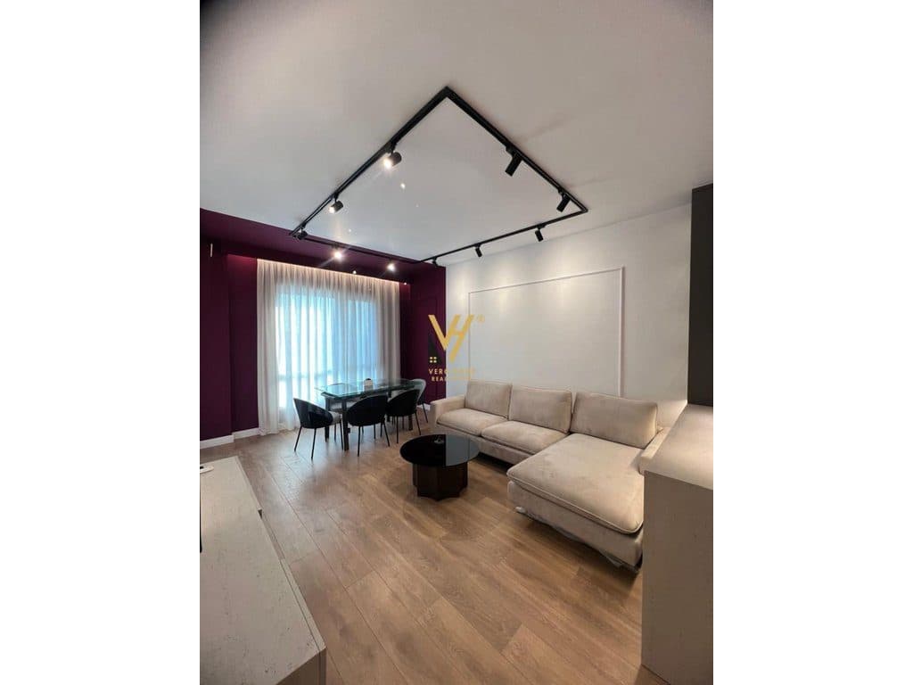 JEPET APARTAMENT 2+1+BLK ME QERA NE PORCELAN 100.000 LEKE