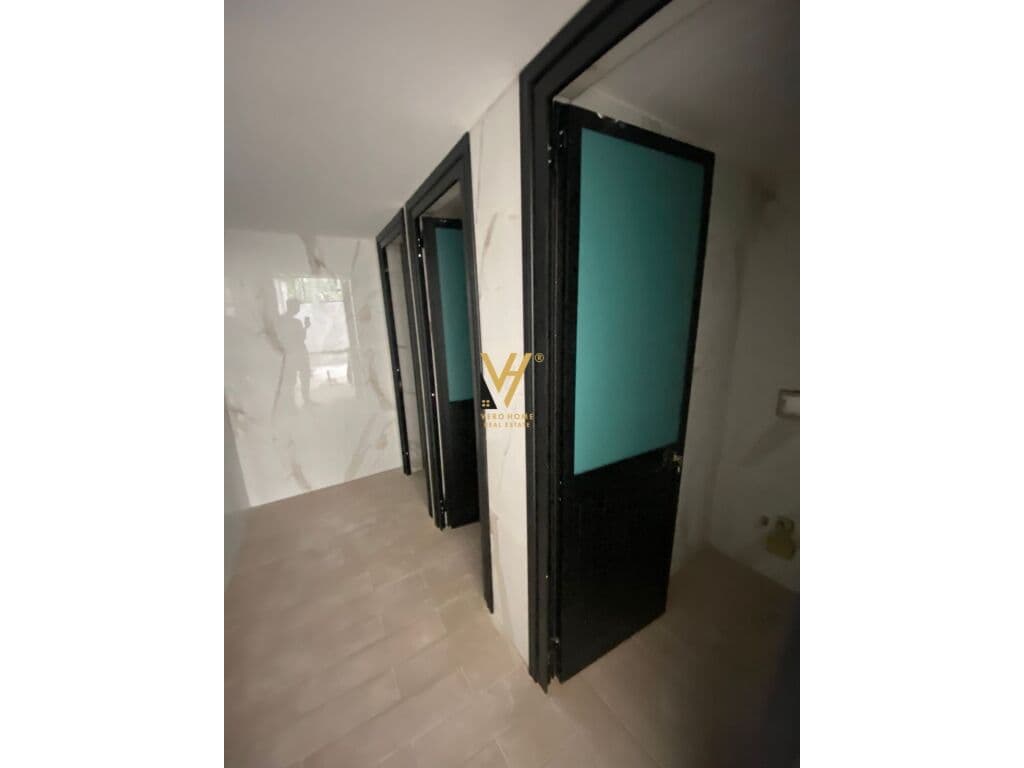 Jepet Magazine me qera te Rruga 5 Maji 600 m2 3