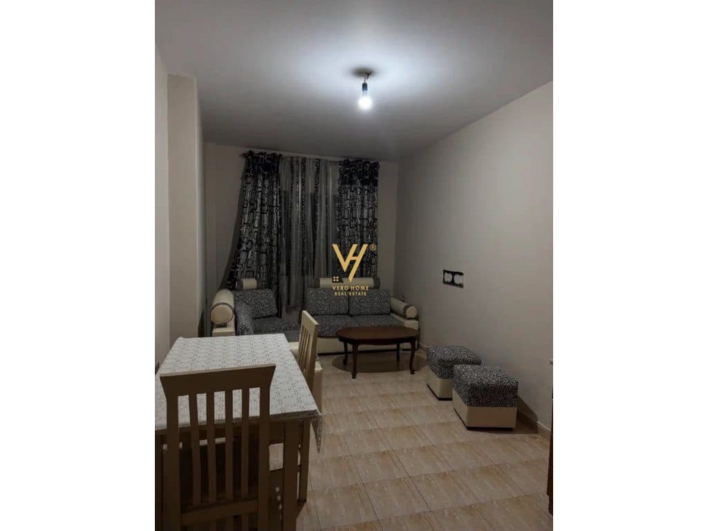 JEPET APARTAMENT 1+1+BLK ME QERA TE SHESHI WILLSON 450 EURO
