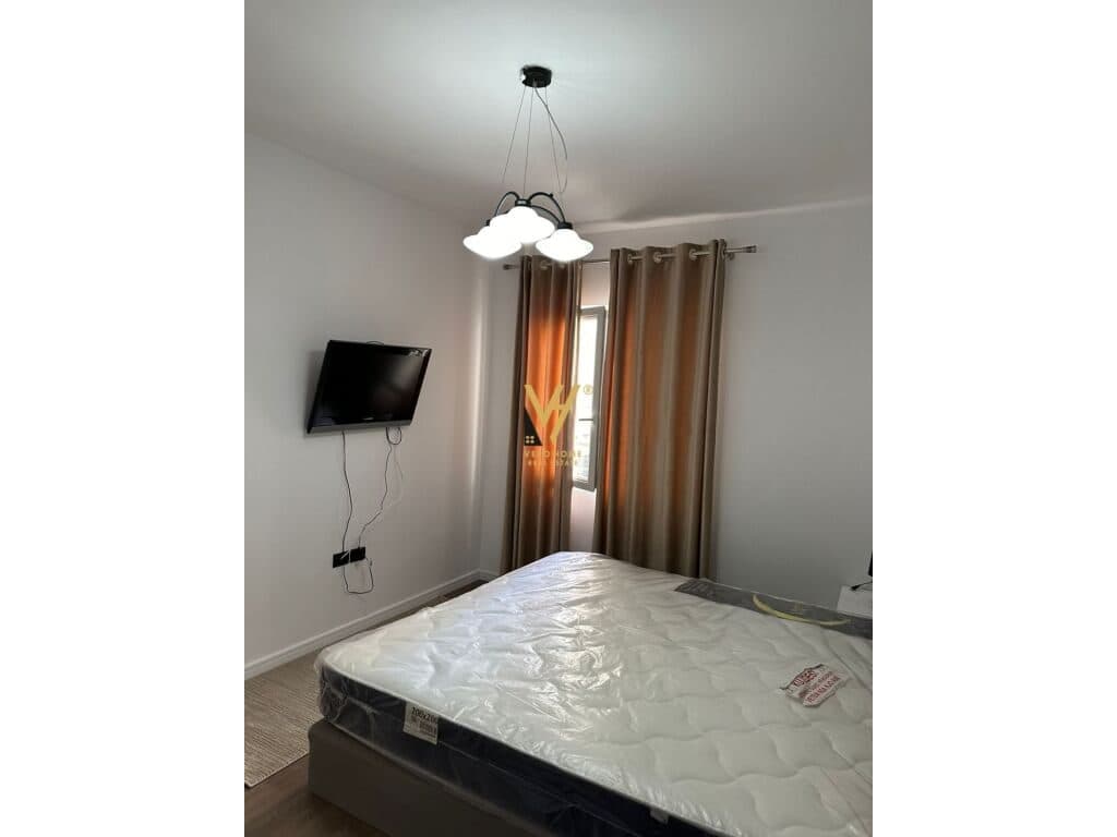 Jepet Apartament 1+1 +post parkimi me qera te Liqeni i Thate 76 m2 3