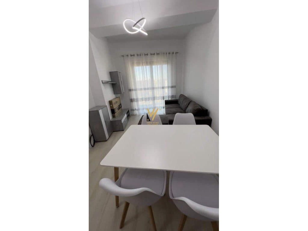 JEPET APARTAMENT 2+1+BLK ME QERA NE ASTIR 570 EURO