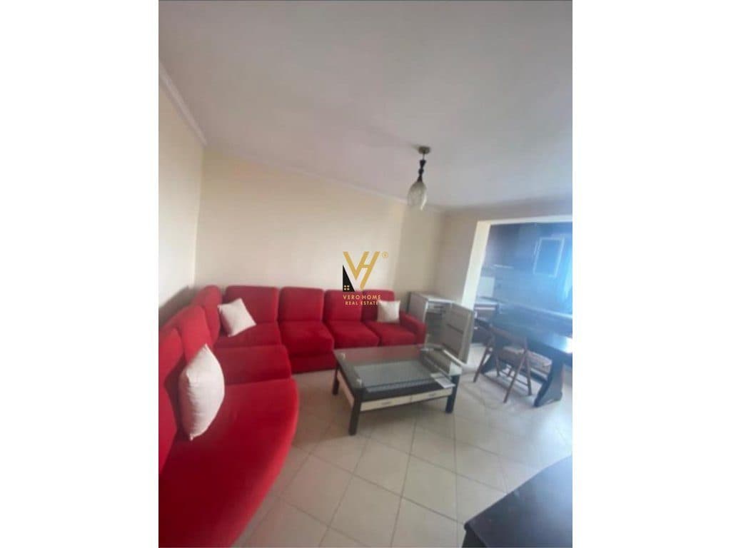 JEPET APARTAMENT 2+1 ME QIRA TE TREGU I UZINES DINAMO 50.000 LEKE