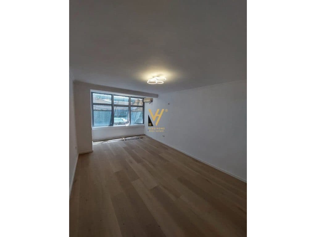 SHITET ZYRE 75 M2 TE RRUGA E KAVAJES 190.000 EURO