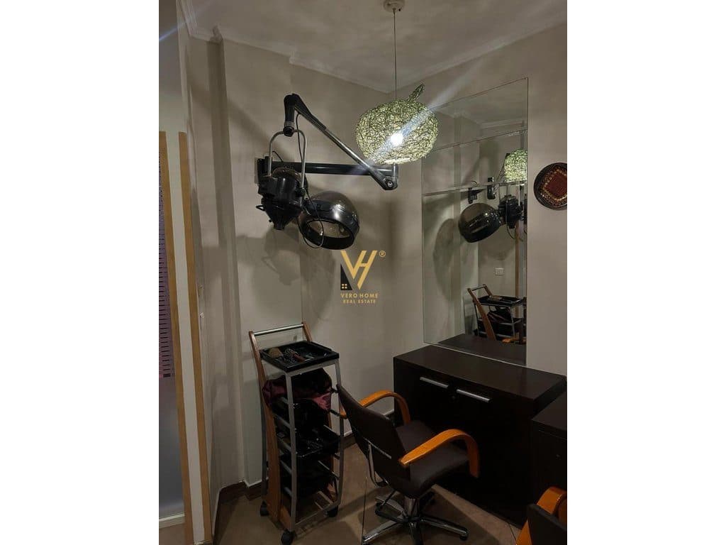 JEPET AMBIENT PARUKERIE ME QERA TE RRUGA E ELBASANIT 35.000 LEKE 4