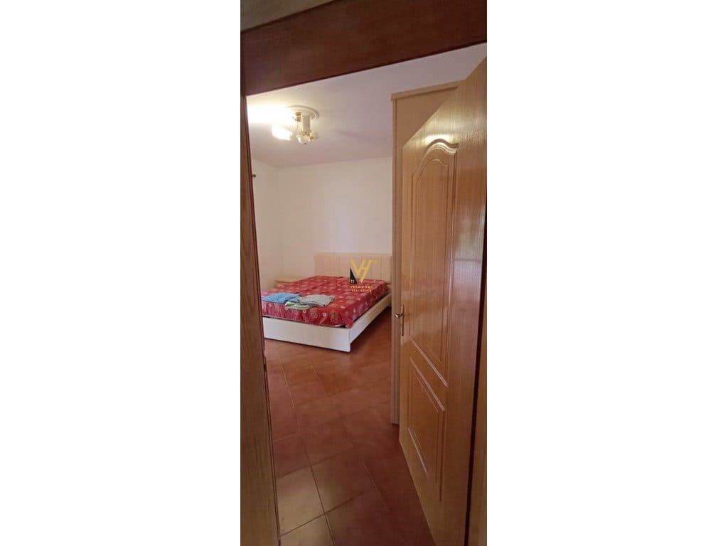 JEPET HYRJE 3+1+BLK E NJE VILE ME QERA TE ALI DEMI 600 EURO 4