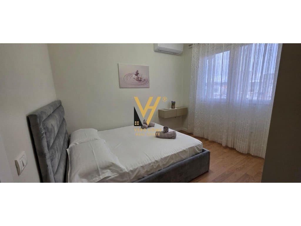 JEPET APARTAMENT 2+1+BLK ME QIRA TE PAZARI I RI 900 EURO 3