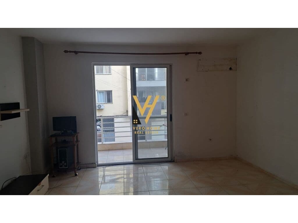 Shitet Apartament 2+1+ballkon ne Yzberisht 90 m2 2