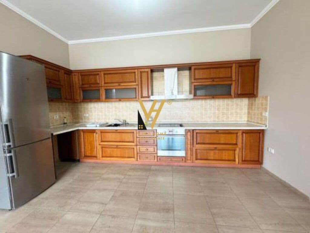 Shitet Apartament 1+1+ballkon ne Kombinat 59 m2