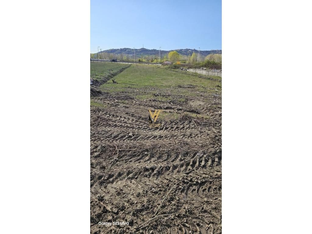 SHITET TOKE ARE 5.150 M2 NE FUSHE PREZE 16.000.000 LEKE