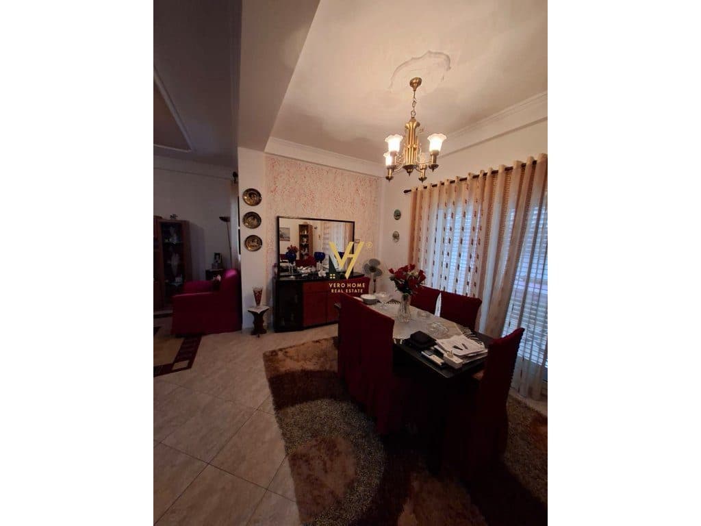 JEPET APARTAMENT 2+1+VERANDE ME QERA NE SELITE 60.000 LEKE 3