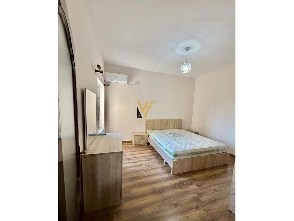 JEPET APARTAMENT 1+1 ME QIRA TE RRUGA E KAVAJES 70.000 LEKE 3