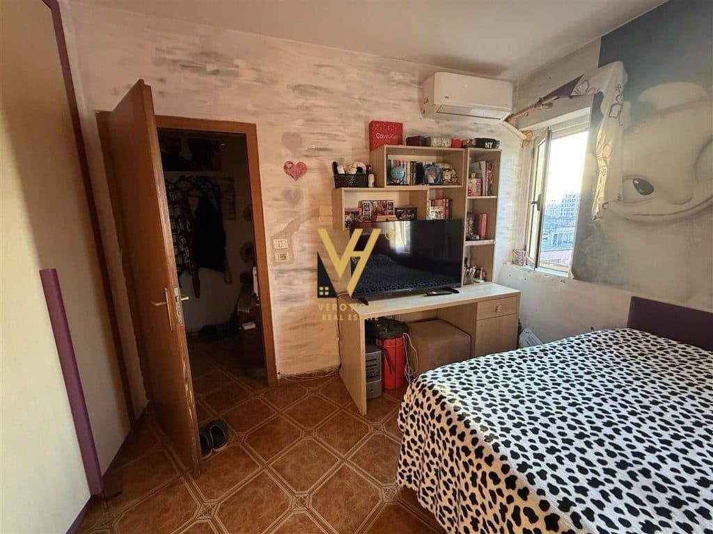 JEPET APARTAMENT 2+1+BLK ME QERA TE SIRI KODRA 600 EURO 2