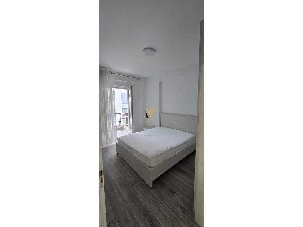 JEPET APARTAMENT 2+1+BLK ME QER TE LIQENI THATE 65.000 LEKE 2