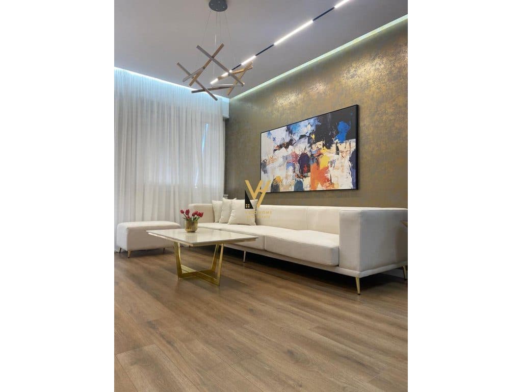 SHITET APARTAMENT LUKSOZ 2+1+2 TE KOMUNA E PARISIT 265.000 EURO
