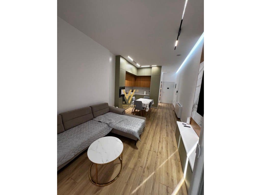JEPET APARTAMENT 2+1+2+2BLK ME QIRA TE KOPSHTI BOTANIK 1.200 EURO 2