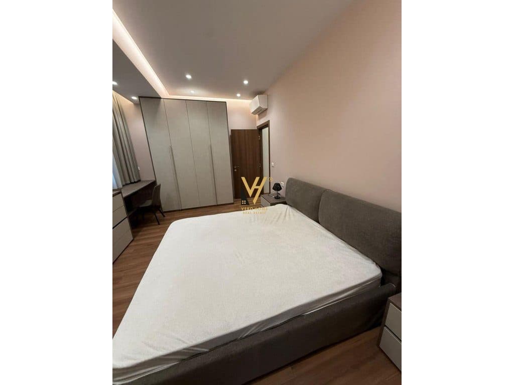 JEPET APARTAMENT 2+1+2+BLK ME QERA TE FARMACIA 10 70.000 LEKE 3