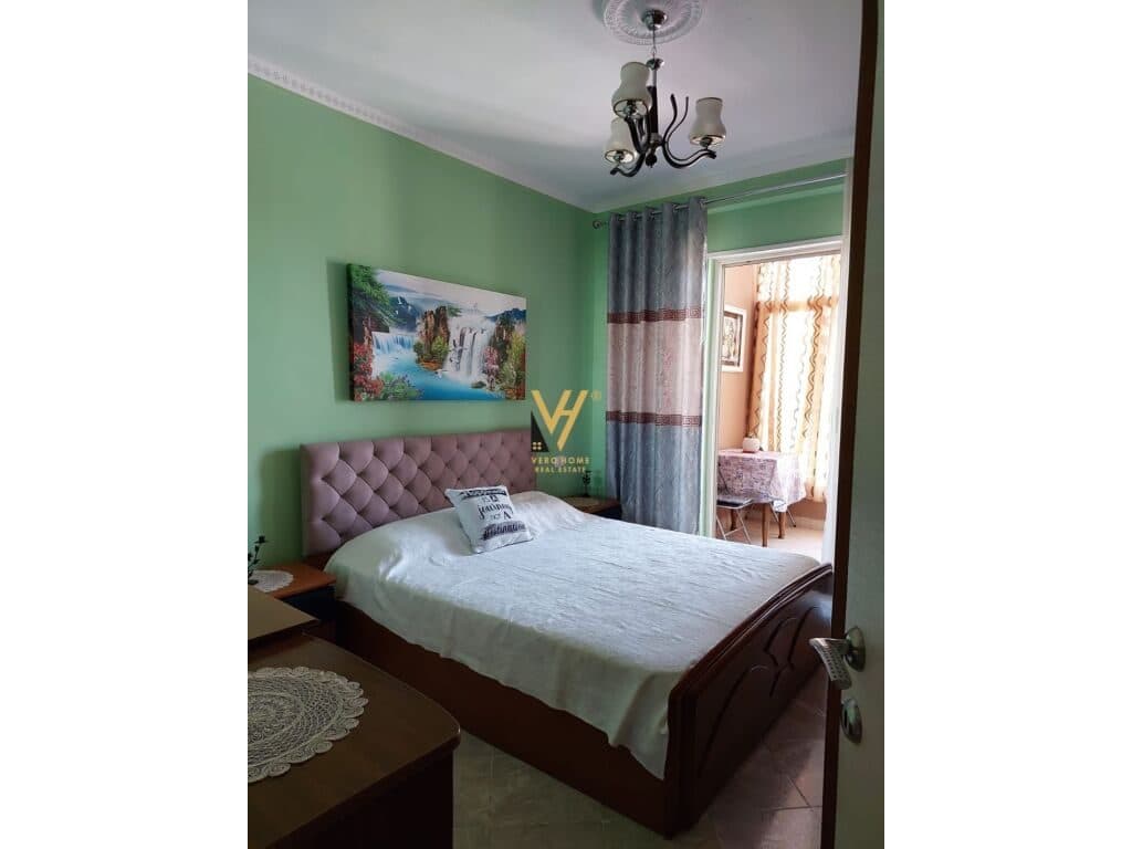 Shitet Apartament 1+1+ballkon ne Durres 60 m2 3