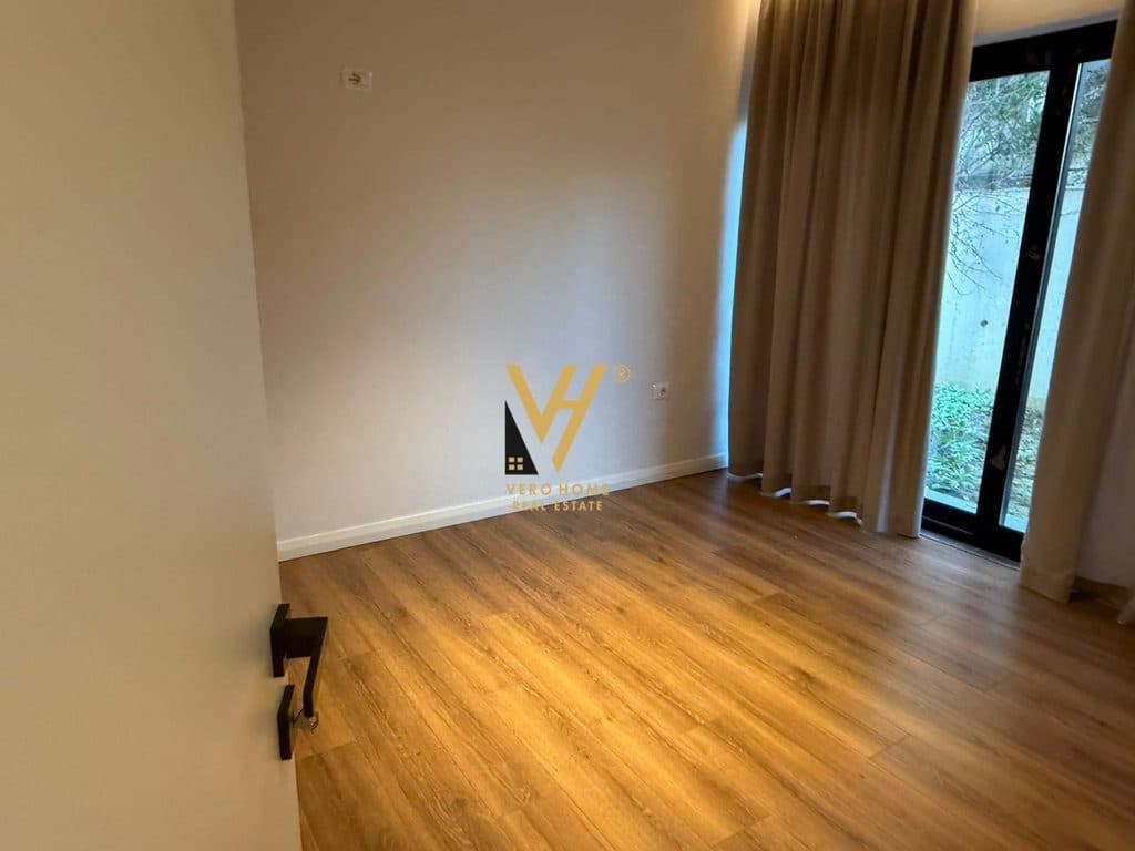 JEPET APARTAMENT 2+1+VERANDE ME QERA TE O2 RES, FARKE 1.300 EURO 4