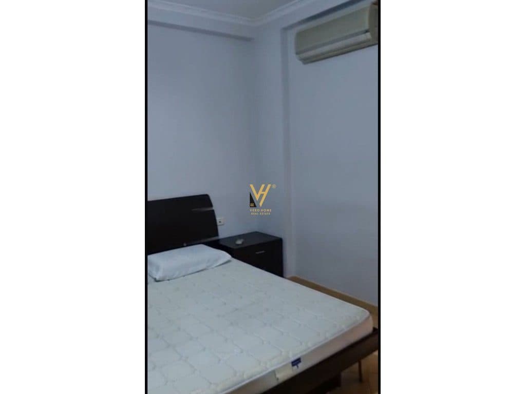 JEPET APARTAMENT 2+1+BLK ME QERA TE KRISTAL CENTER 65.000 LEKE 4