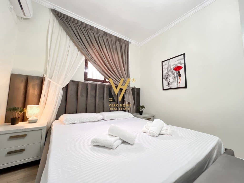 JEPET APARTAMENT 3+1+2+BLK ME QERA TEK ISH EKSPOZITA 110.000 LEKE 3