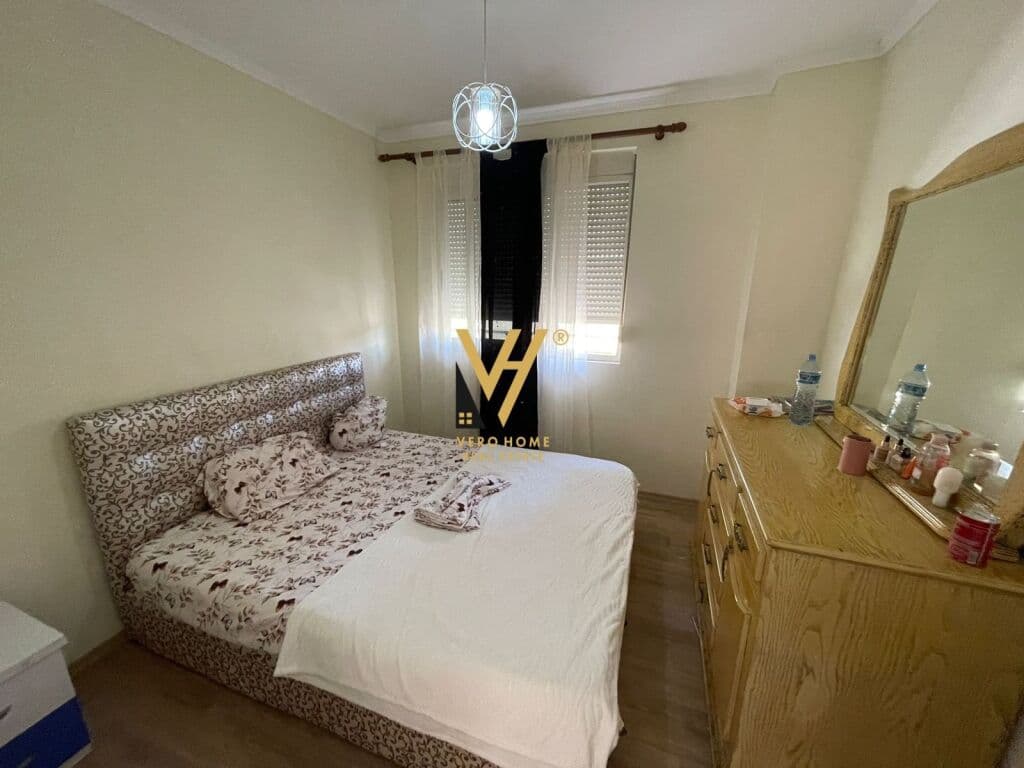 Shitet Apartament 3+1+2+ballkon te Liqeni i Thate 175 m2 4