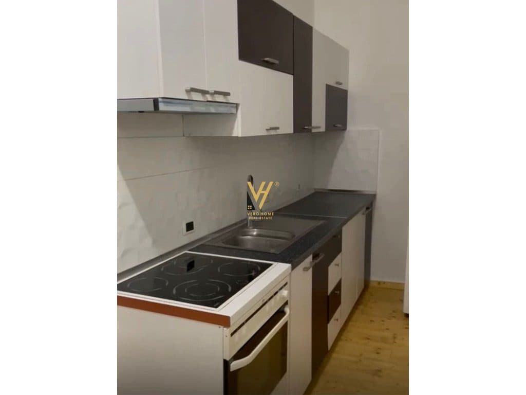 JEPET APARTAMENT 2+1 ME QIRA TE FARMACIA 10- 45.000 LEKE 3