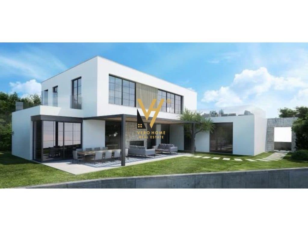 SHITET VILE LUKSOZE 3 KATESHE NE MJULLE BATHORE 130.000.000 LEKE