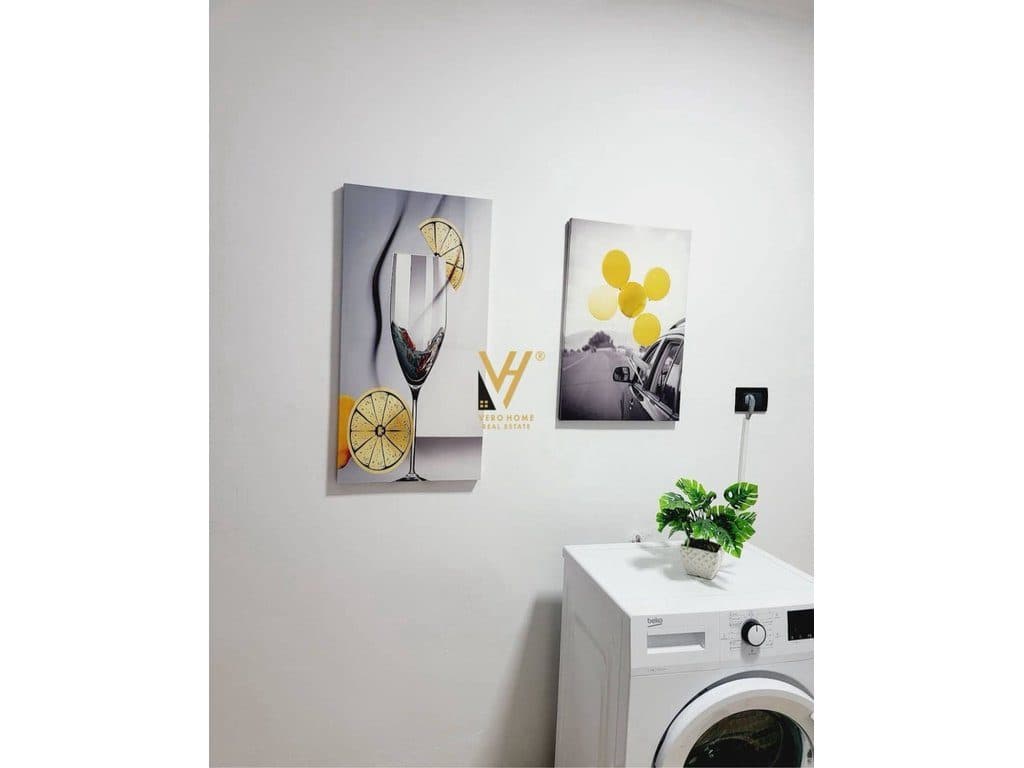 JEPET APARTAMENT 1+1 ME QIRA TE SHKOLLA E KUQE 65.000 LEKE 4