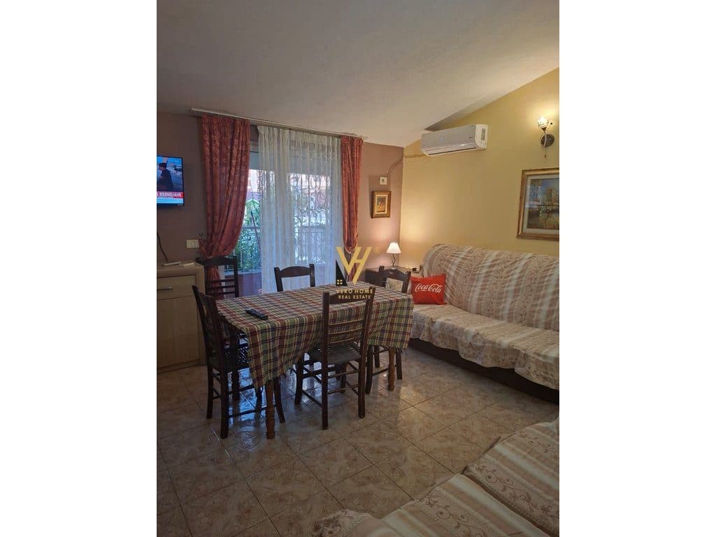 JEPET APARTAMENT 2+1 ME QERA TE KOMUNA PARISIT 65.000 LEKE