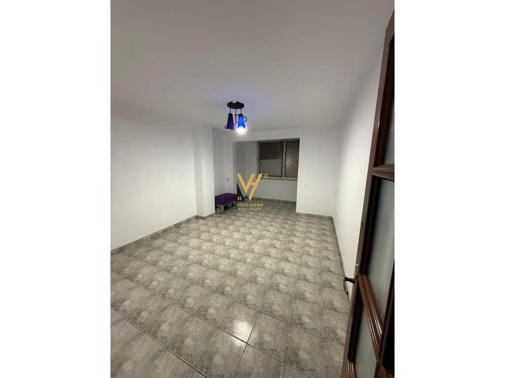 JEPET GARSONIERE 35 M2 ME QIRA NE VASIL SHANTO 420 EURO