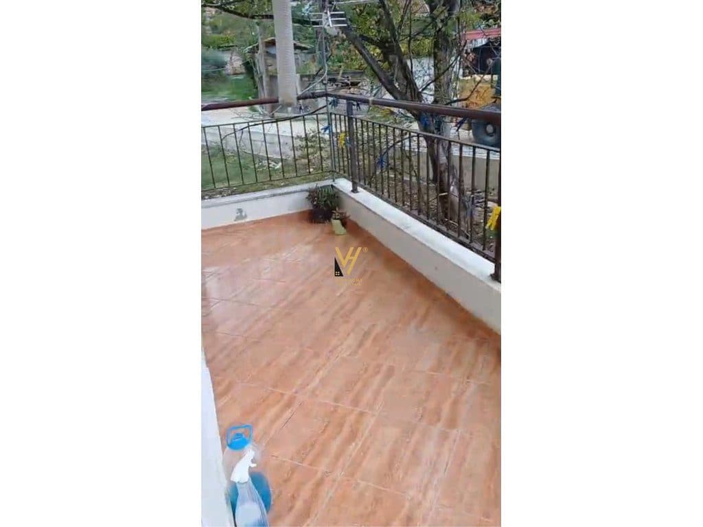 JEPET APARTAMENT 1+1+BLK ME QERA TE ALI DEMI 45.000 LEKE 3