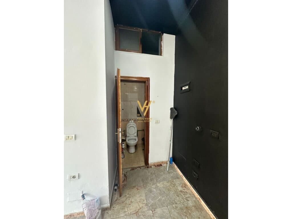 Jepet Dyqan me qera te Rruga e Saraceve 41 m2