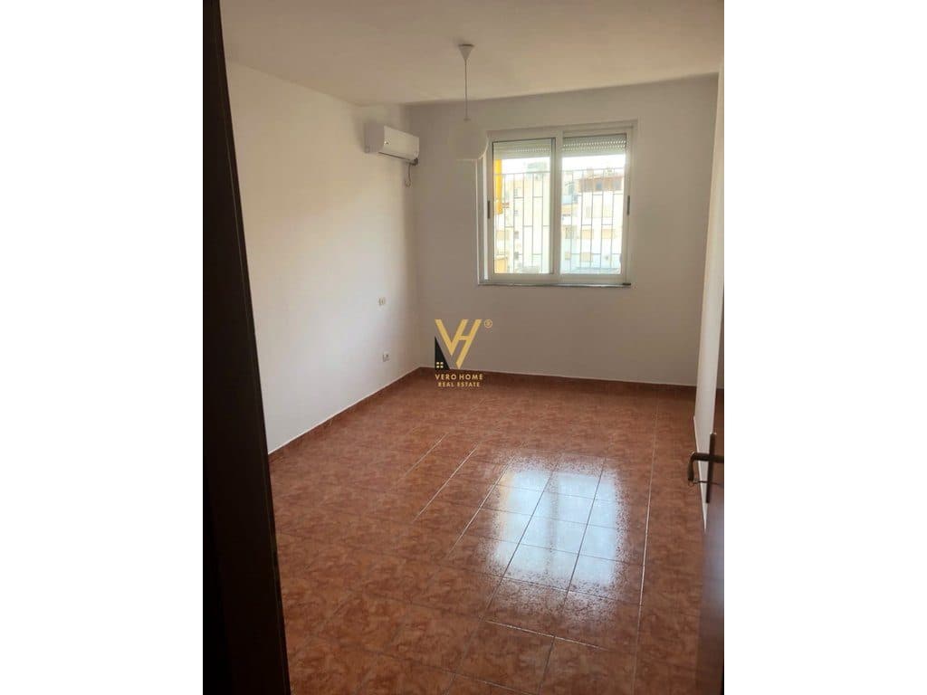 JEPET APARTAMENT 2+1+BLK ME QERA RRUGA HIM KOLLI 70.000 LEKE