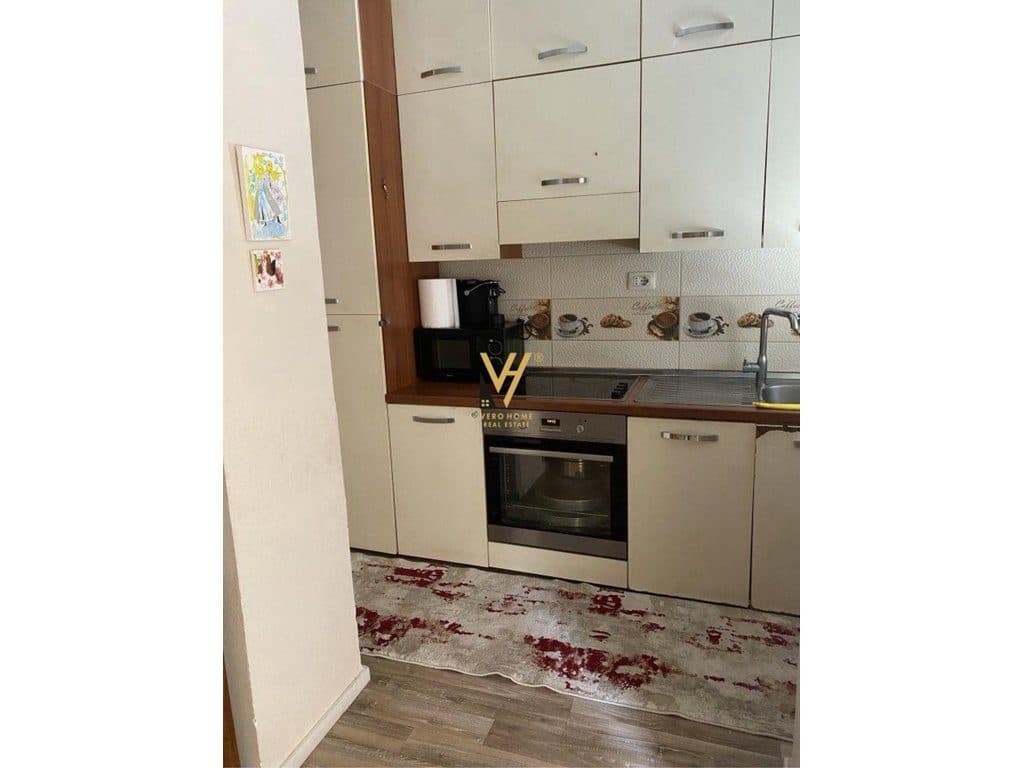 JEPET APARTAMENT 1+1+BLK ME QIRA TE STADIUMI DINAMO 900 EURO 2