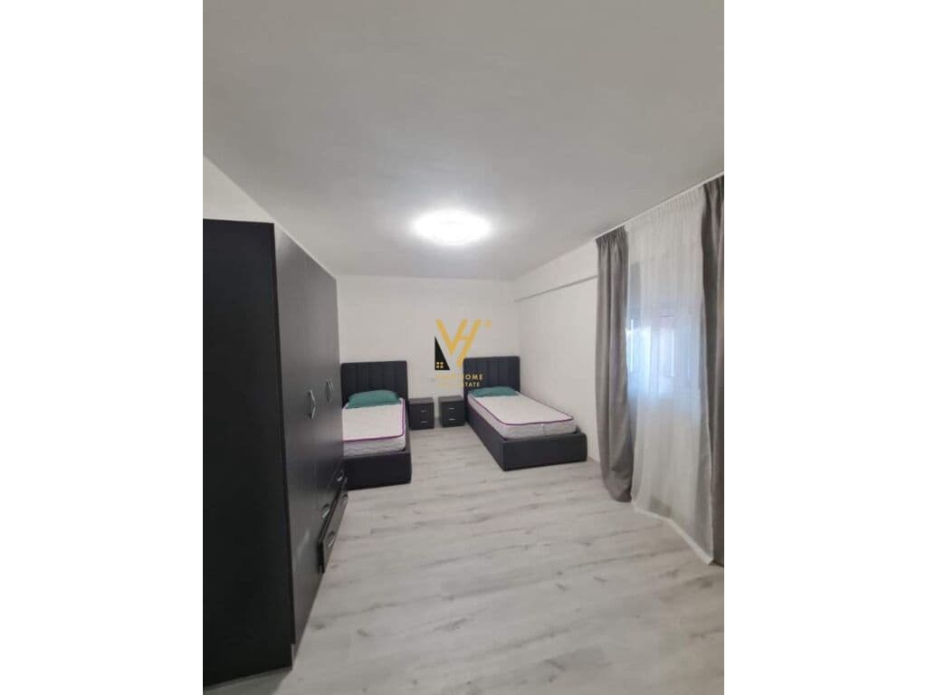 Jepet Apartament 2+1+ballkon me qera te Blloku 120 m2 4