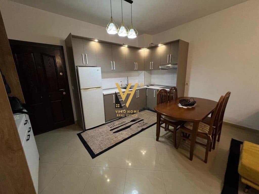 JEPET APARTAMENT 1+1+BLK ME QERA NE ASTIR 40.000 LEKE 2