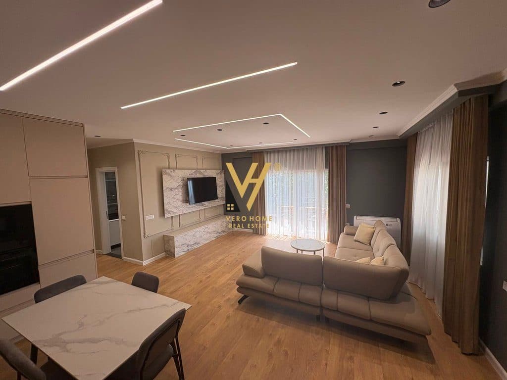JEPET APARTAMENT 2+1+2+2BLK ME QIRA REZ.LAKELAND,FARKE 900 EURO