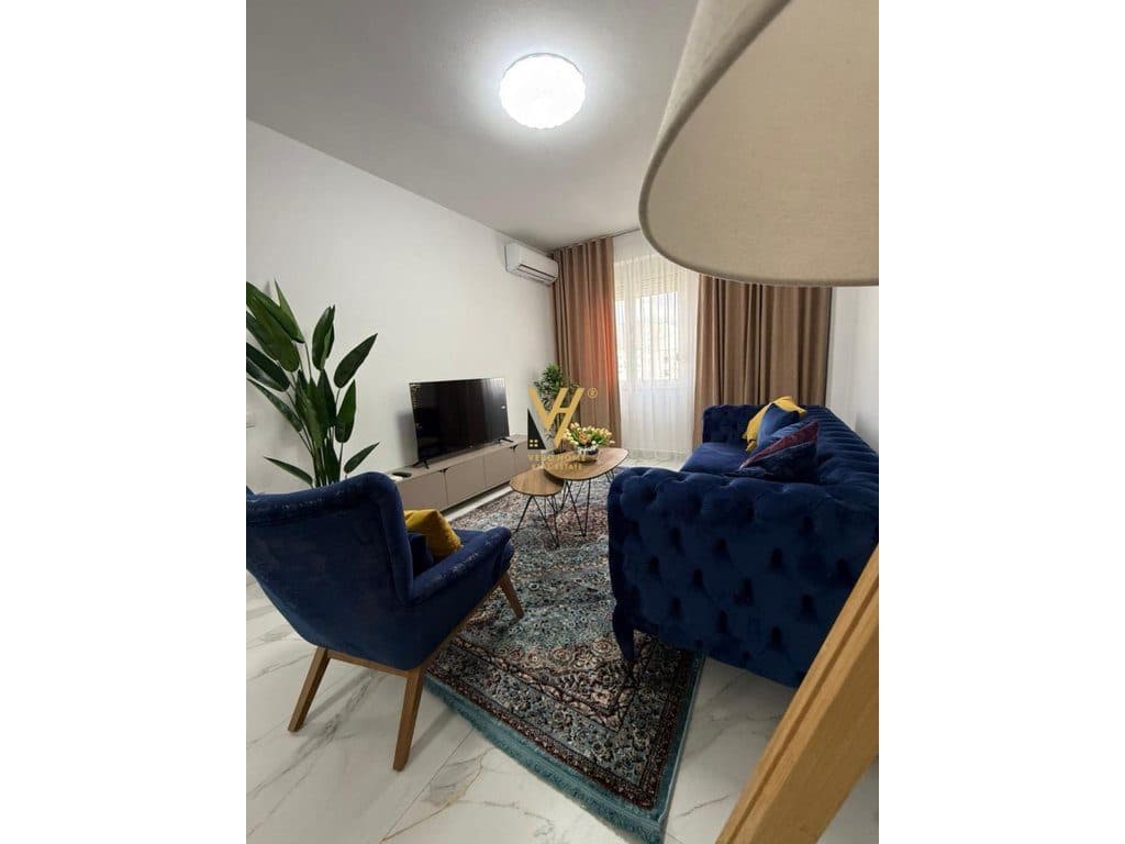 JEPET APARTAMENT 2+1+2 ME QIRA TE ISH PARKU 800 EURO 2