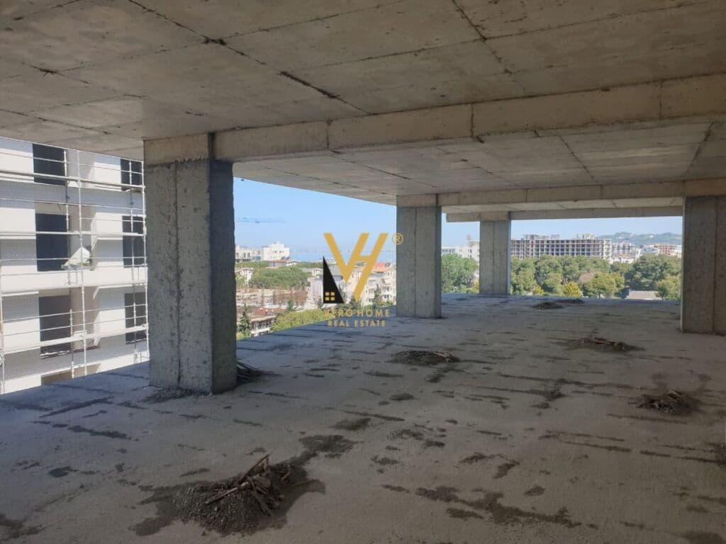 Shitet Apartament 1+1+ballkon te Kompleksi Liburna ne Golem 73 m2 1