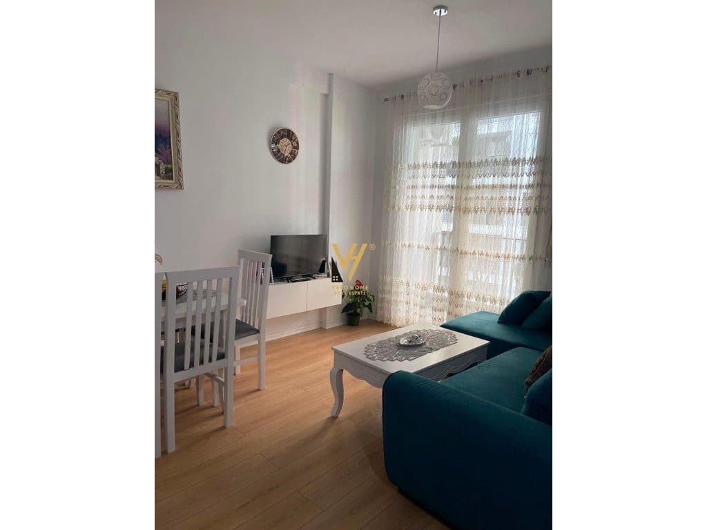 JEPET APARTAMENT 1+1+BLK ME QERA TEK UNIVERS CITY 40.000 LEKE 2