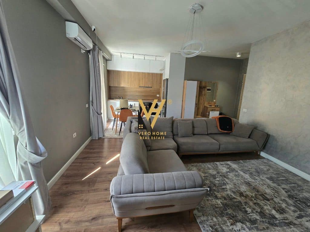 JEPET APARTAMENT 1+1+BLK ME QIRA TE BLV.ZOGU I PARE 70.000 LEKE
