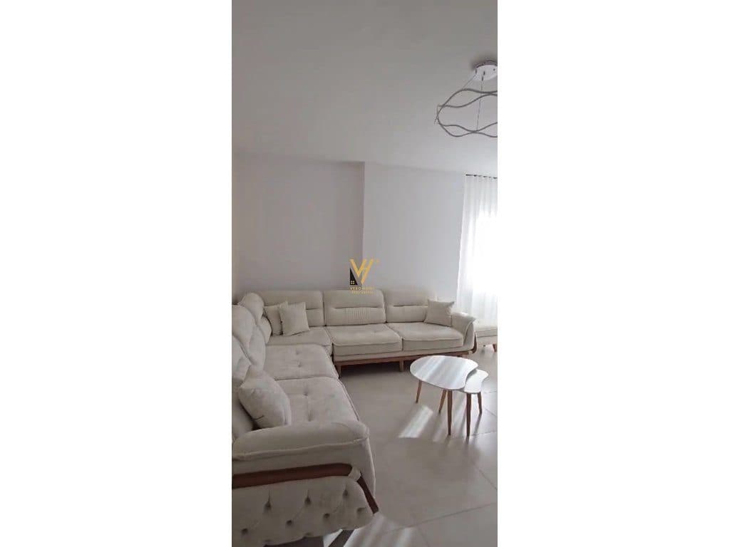 JEPET APARTAMENT 2+1+BLK ME QIRA TE SPITALI AMERIKAN 3- 650 EURO