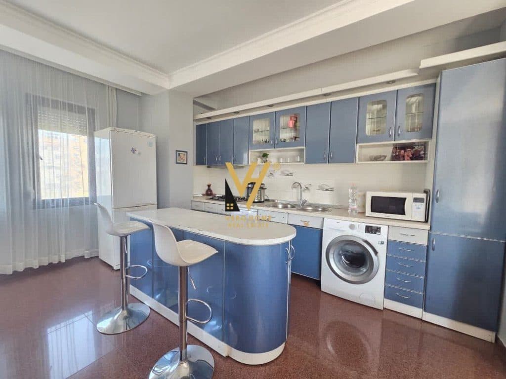 SHITET APARTAMENT 3+1+2+2BLK TE BLLOKU 650.000 EURO 3