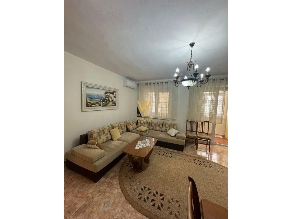 JEPET APARTAMENT 1+1 ME QERA TE SHESHI WILSON 600 EURO